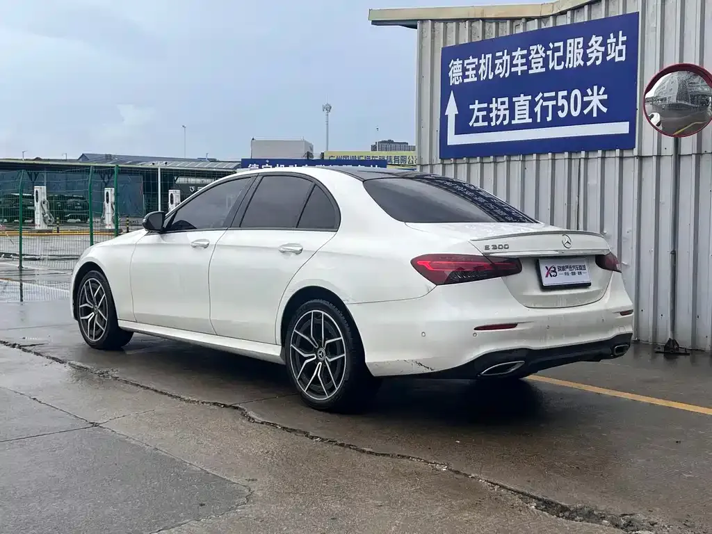 Mercedes-Benz E-Class (Import) — фото 7