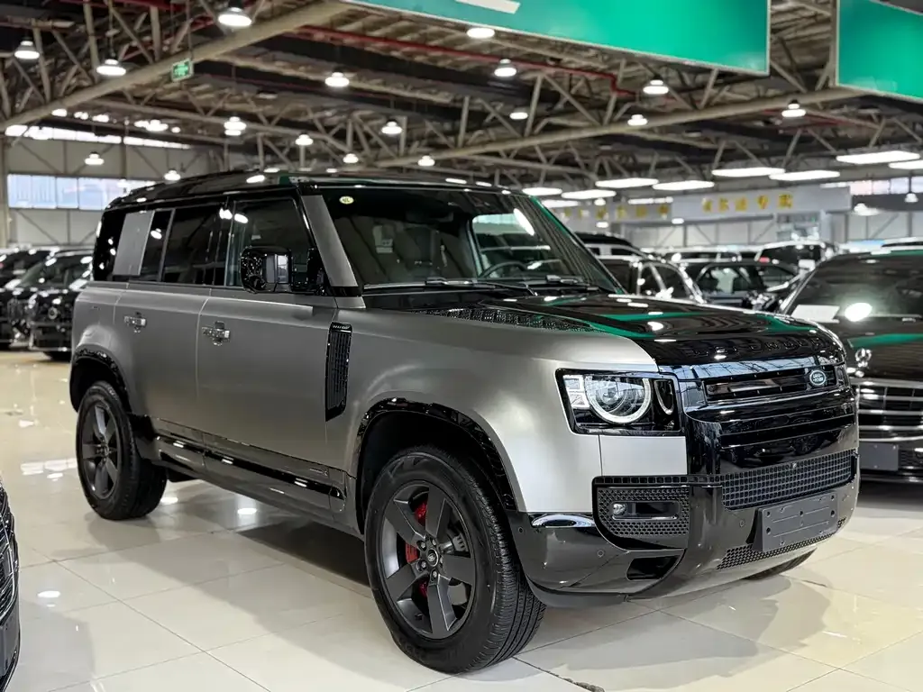 Land Rover Defender — фото 10