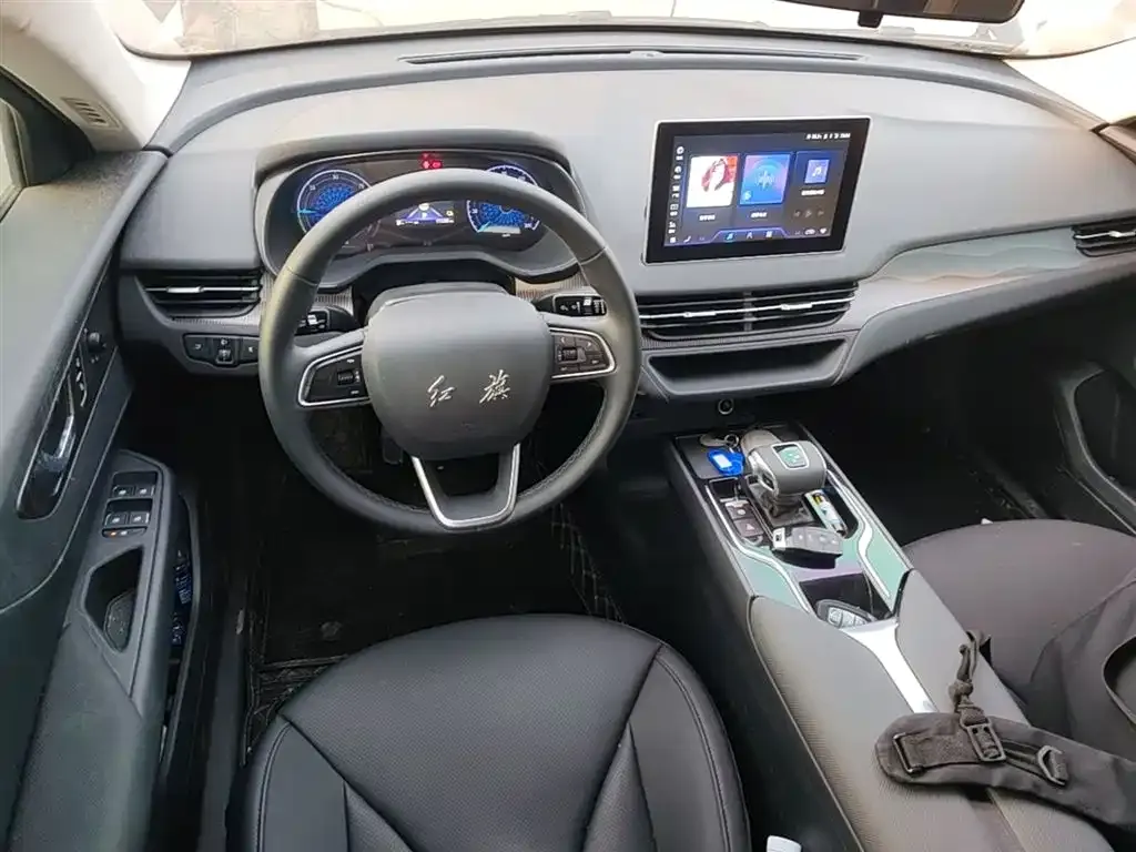 Hongqi E-QM5 — фото 3