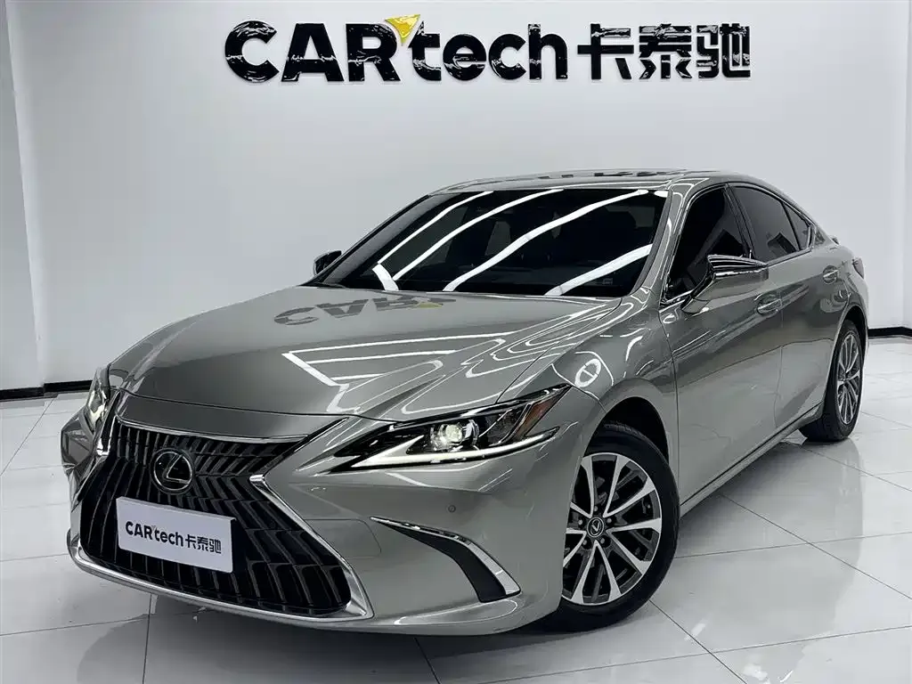 Lexus ES — фото 1