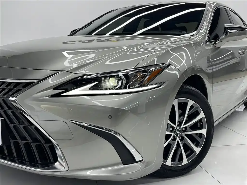 Lexus ES — фото 6