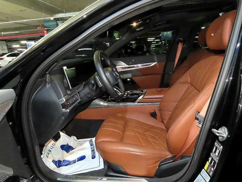 BMW i7 2024 из KR, фото 10