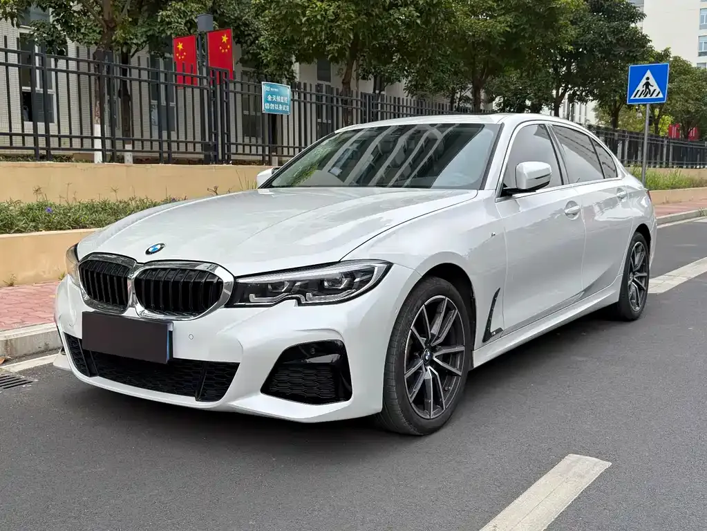 BMW 3 Series — фото 1