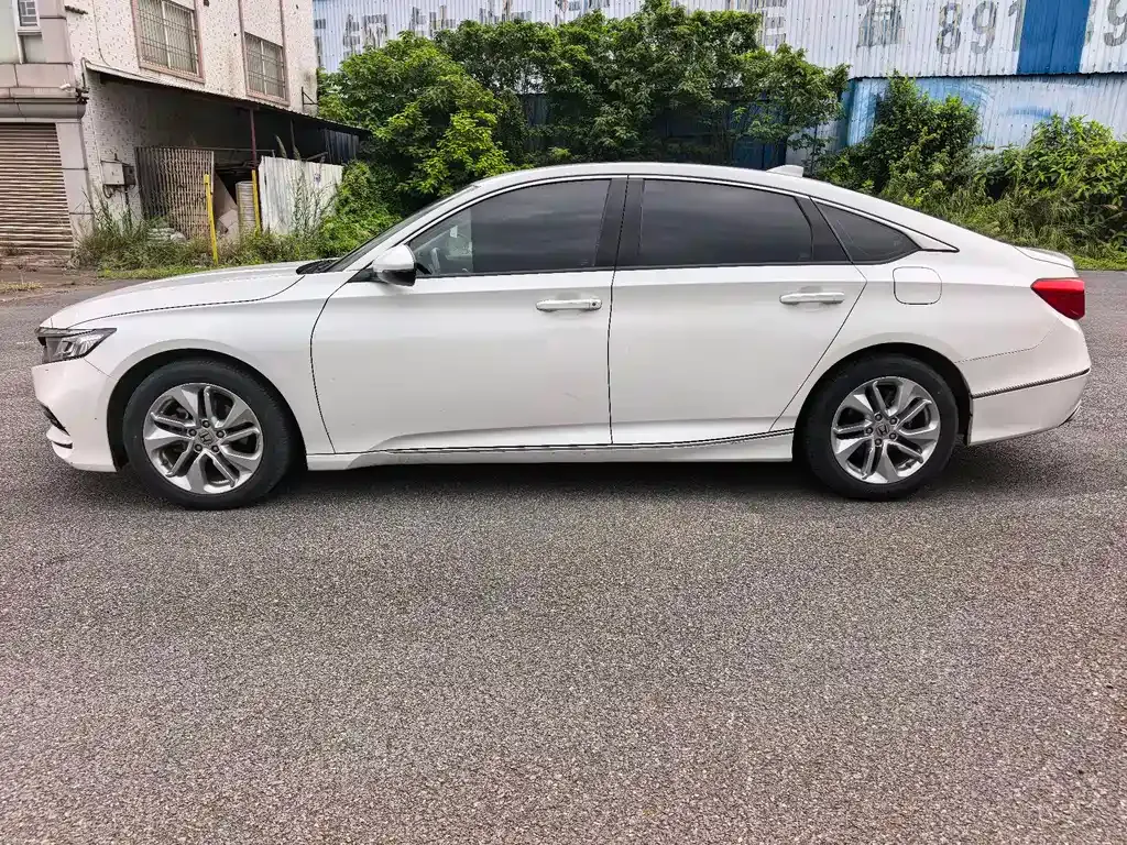 Honda Accord — фото 5