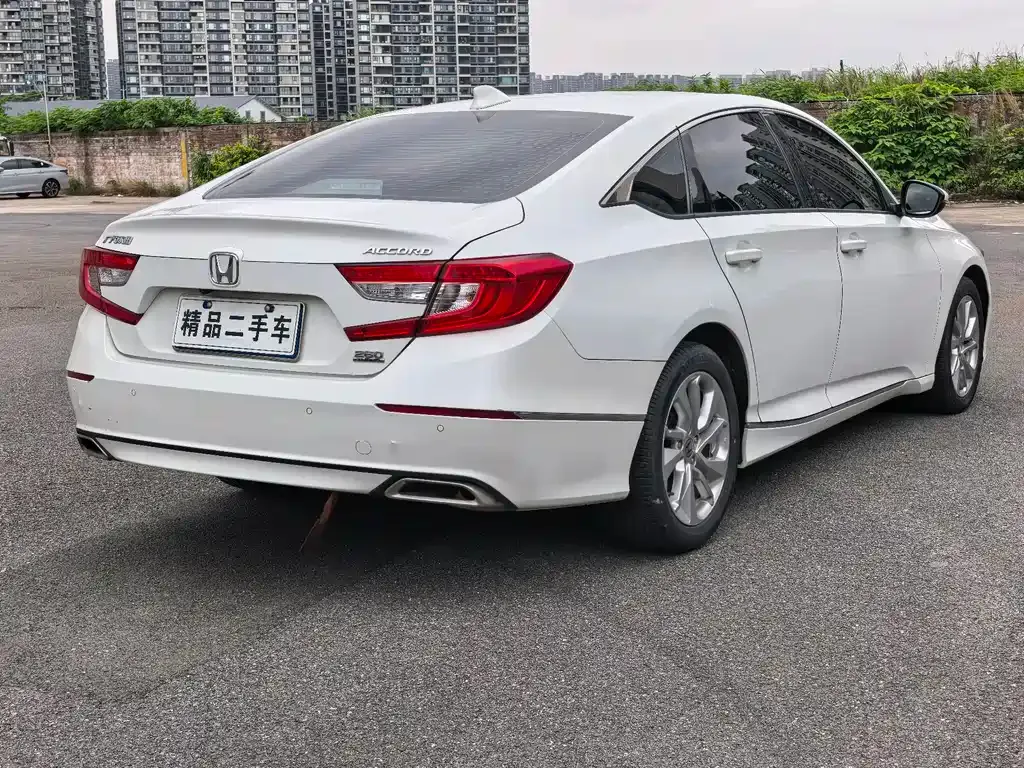Honda Accord — фото 6