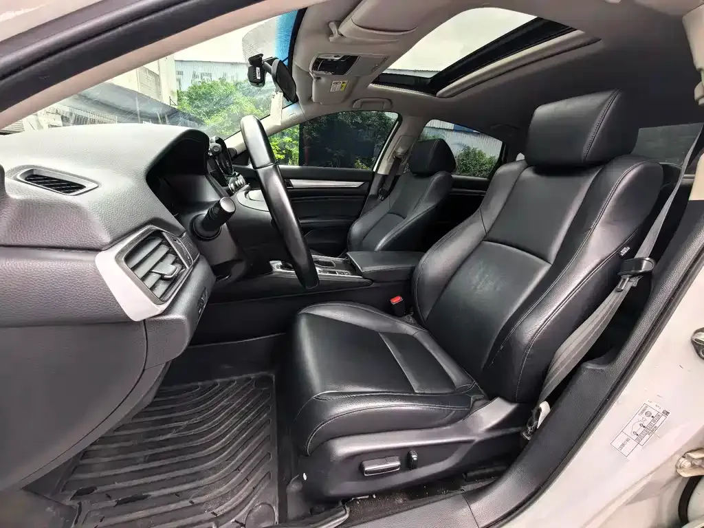 Honda Accord — фото 2