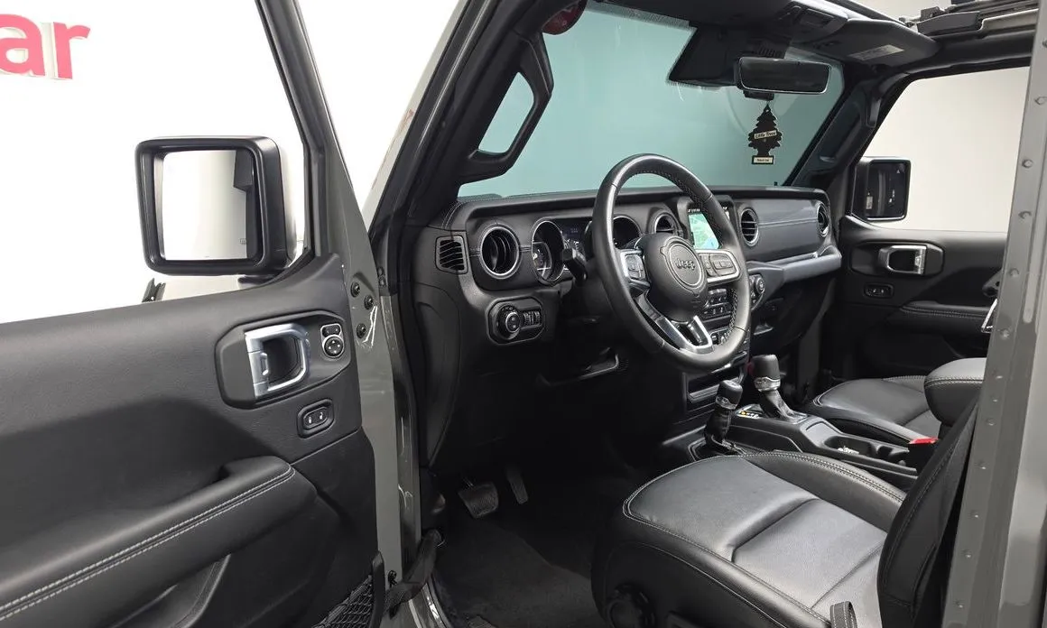 Jeep Wrangler 2023 из KR, фото 2