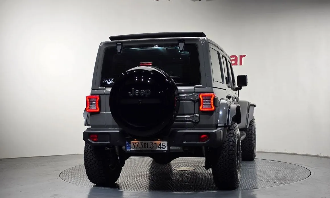 Jeep Wrangler 2023 из KR, фото 9
