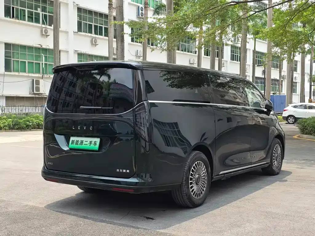 Geely Yizhen L380 2025 из CN, фото 9