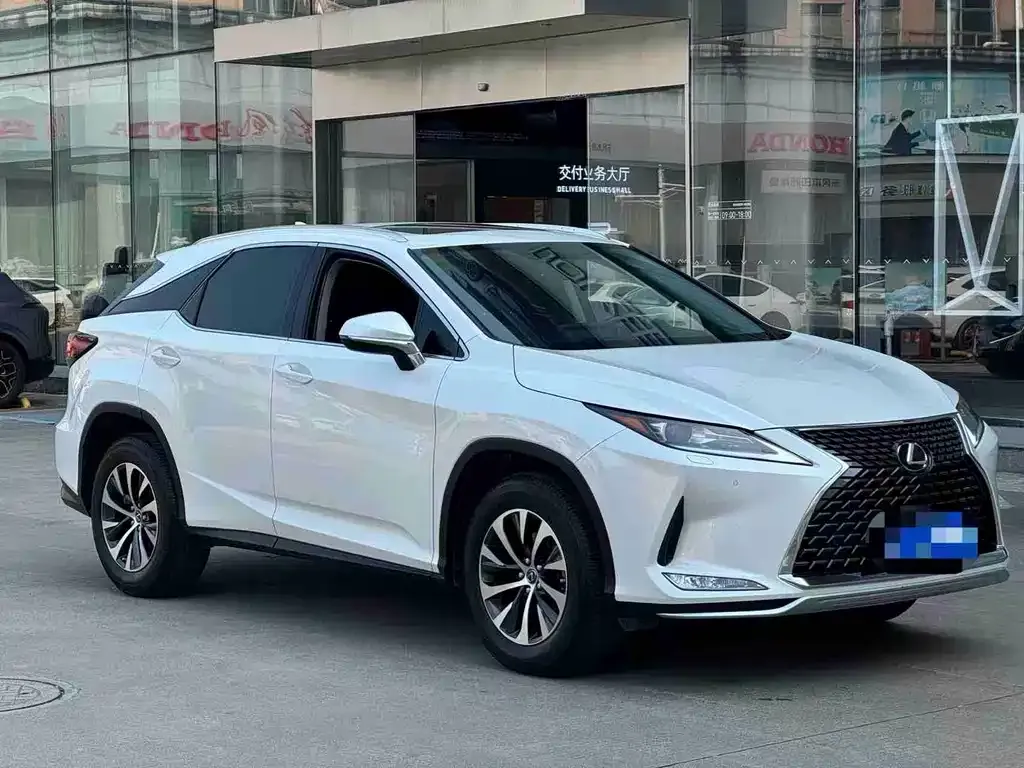 Lexus RX — фото 1