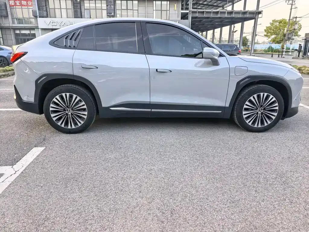NIO EC6 — фото 10