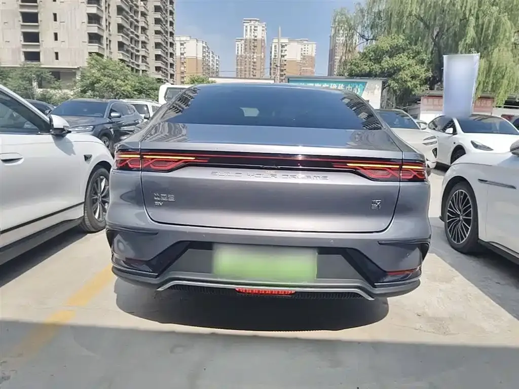 BYD Han — фото 10