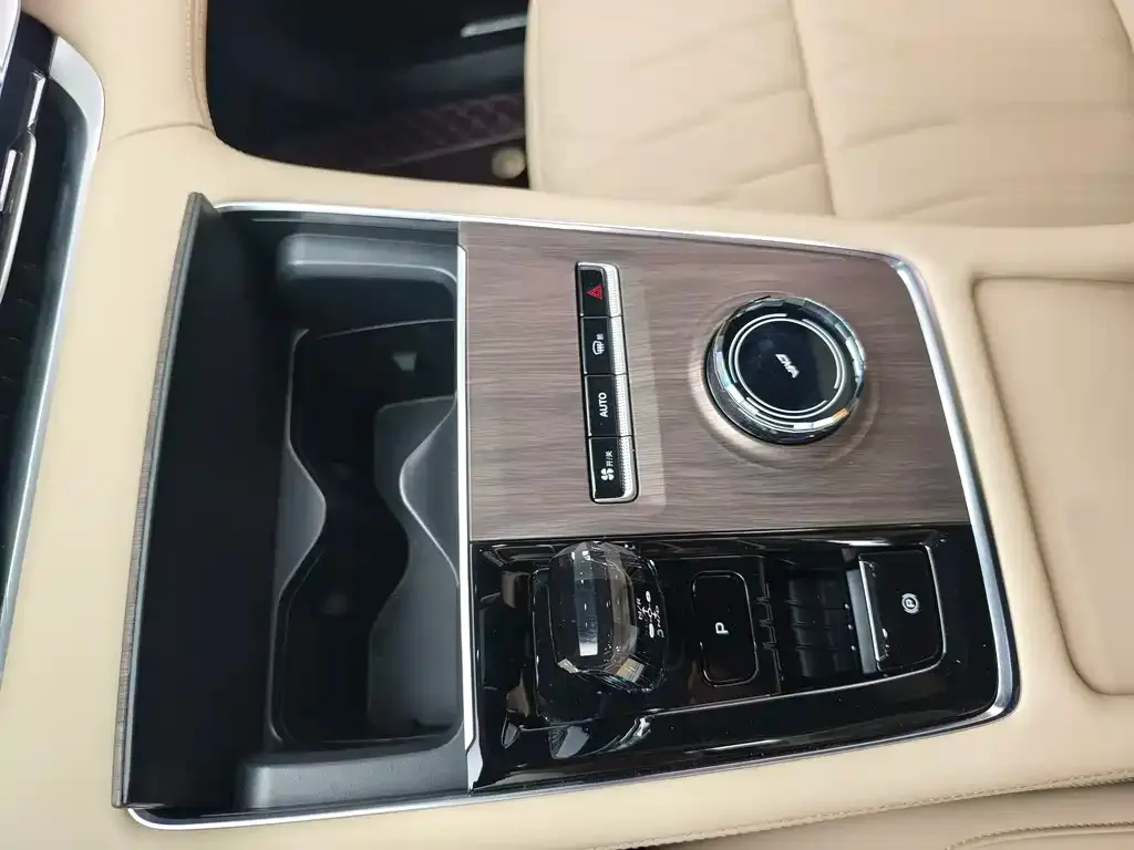 Geely Xingyue L 2025 из CN, фото 2