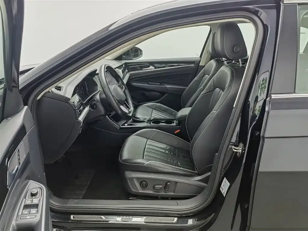Volkswagen Passat — фото 7