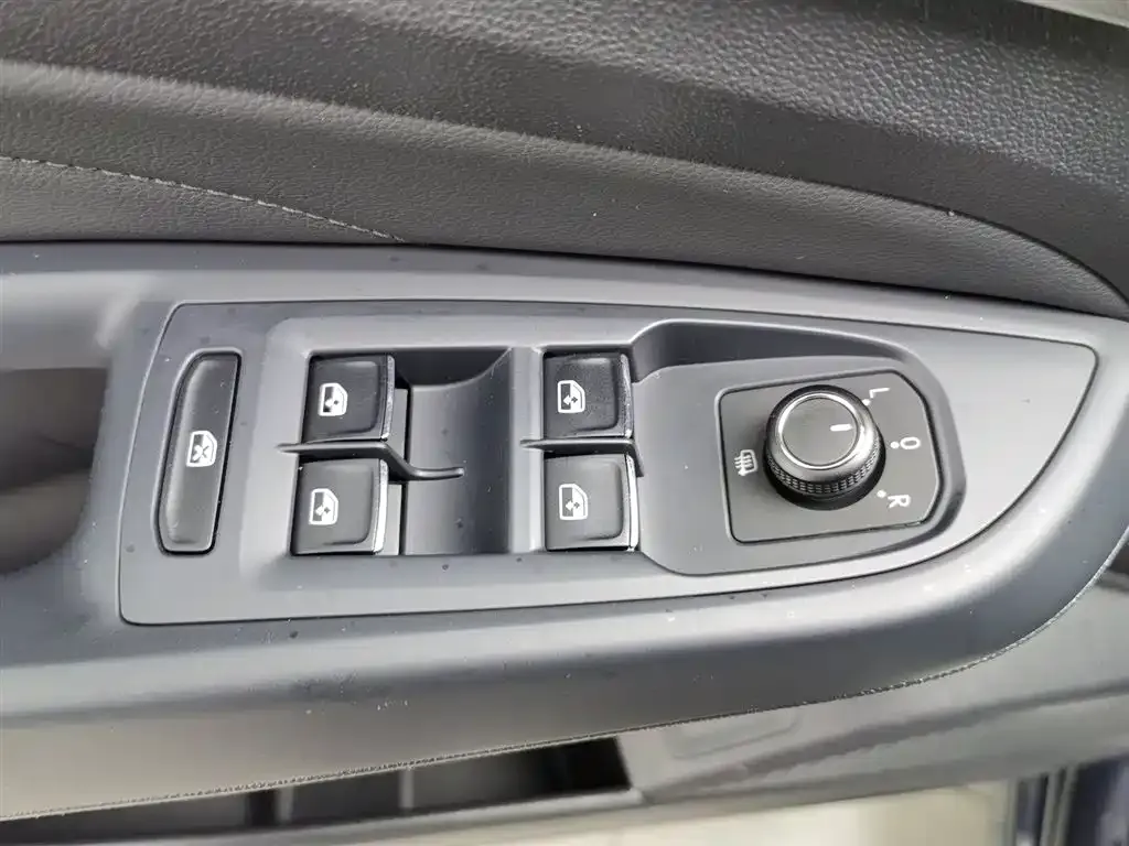 Volkswagen Passat — фото 9