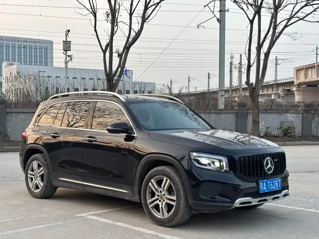 Mercedes-Benz GLB — фото 4