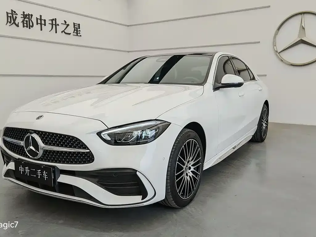 Mercedes-Benz C-Class — фото 1