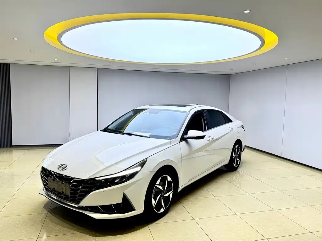 Hyundai Elantra 2022 из CN, фото 1