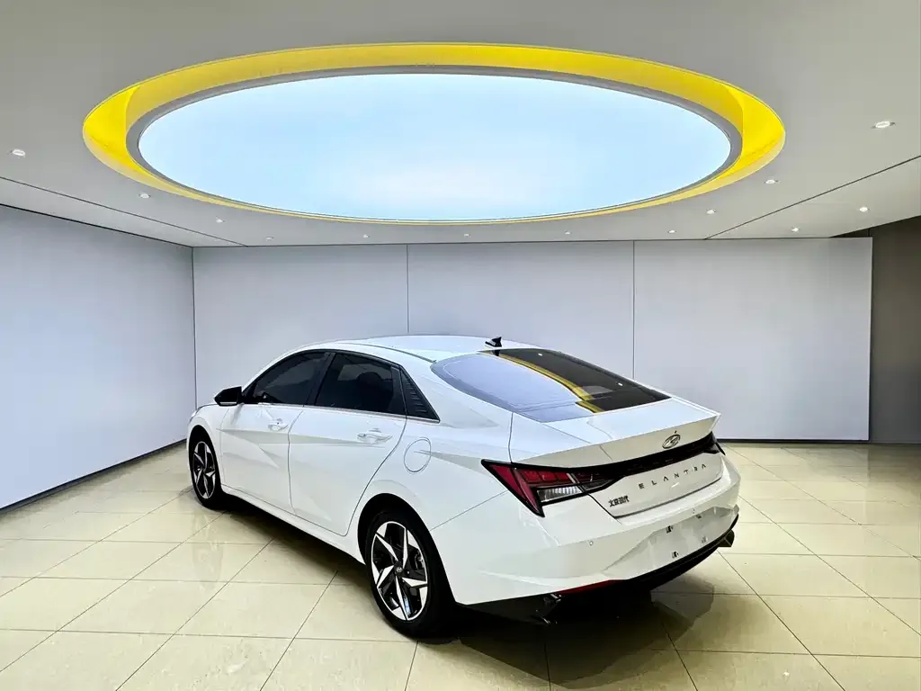 Hyundai Elantra 2022 из CN, фото 3