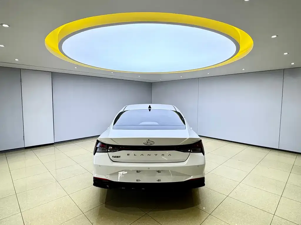 Hyundai Elantra 2022 из CN, фото 2