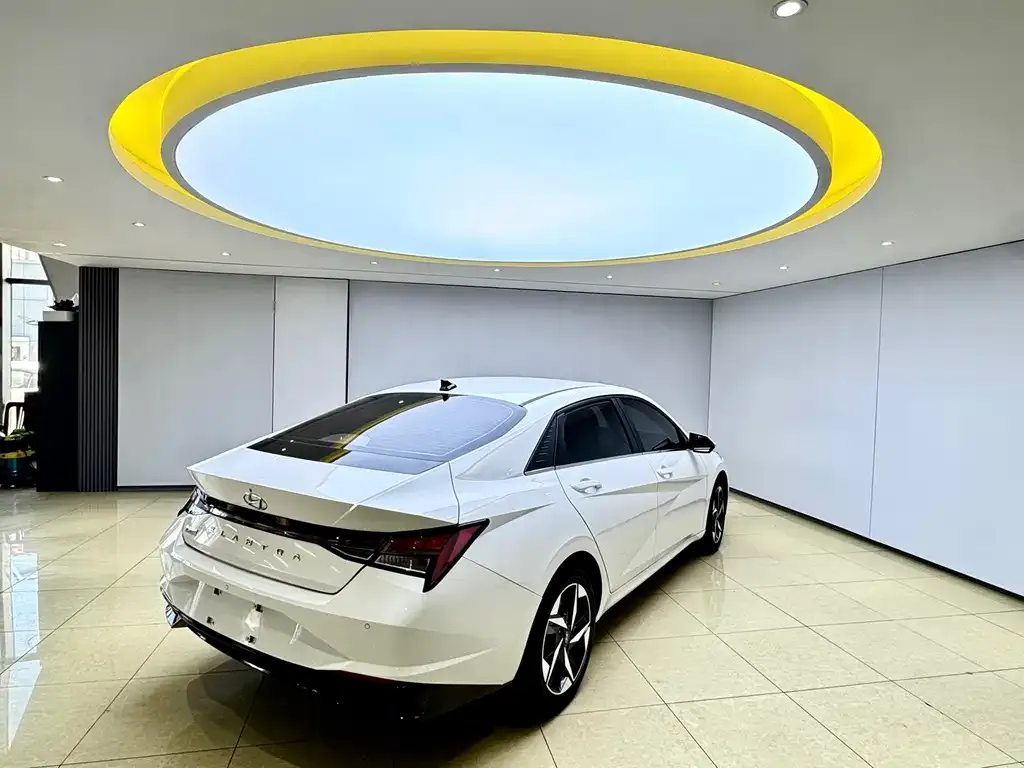 Hyundai Elantra 2022 из CN, фото 8