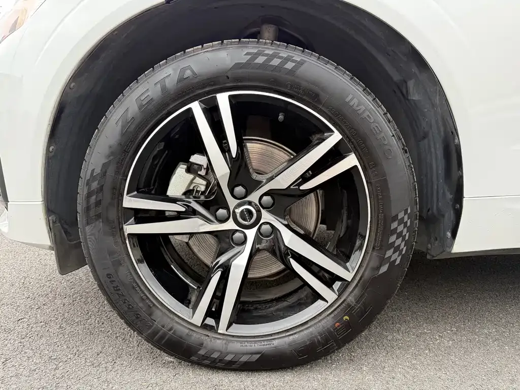 Volvo XC60 2022 из CN, фото 10