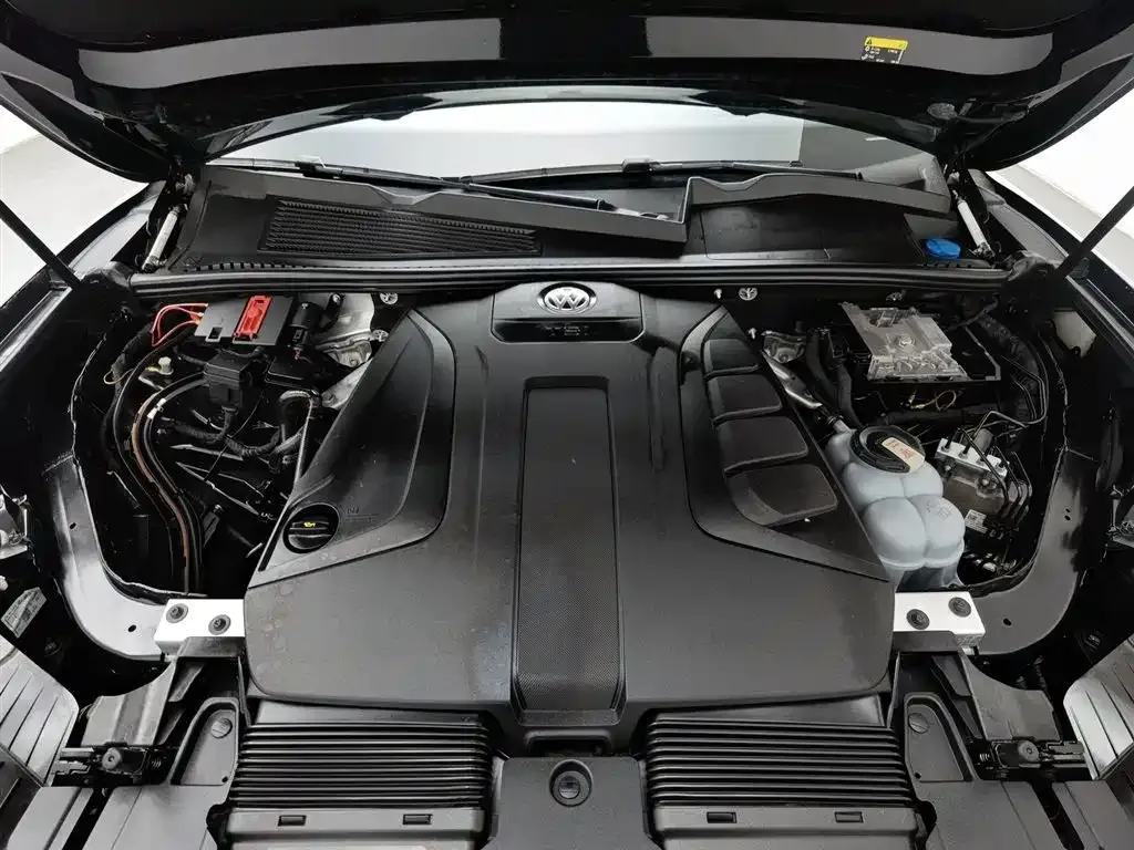 Volkswagen Touareg 2021 из CN, фото 10
