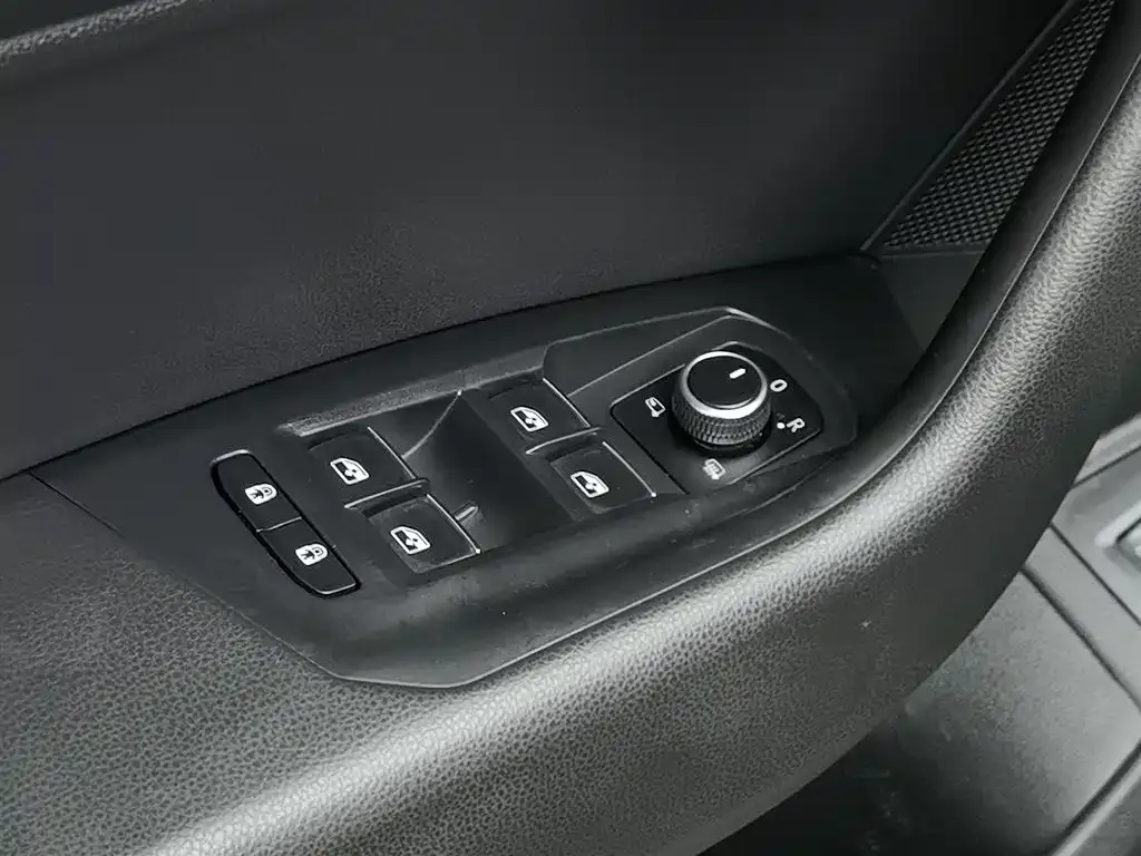 Volkswagen Touareg 2021 из CN, фото 8