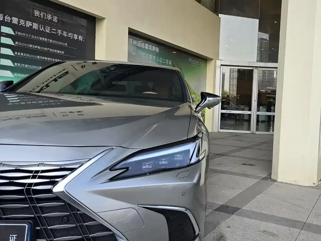 Lexus ES — фото 4