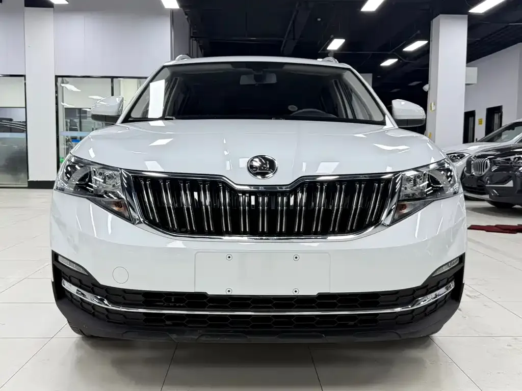Skoda Kamiq — фото 2
