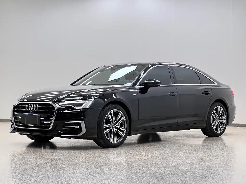 Audi A6L — фото 1