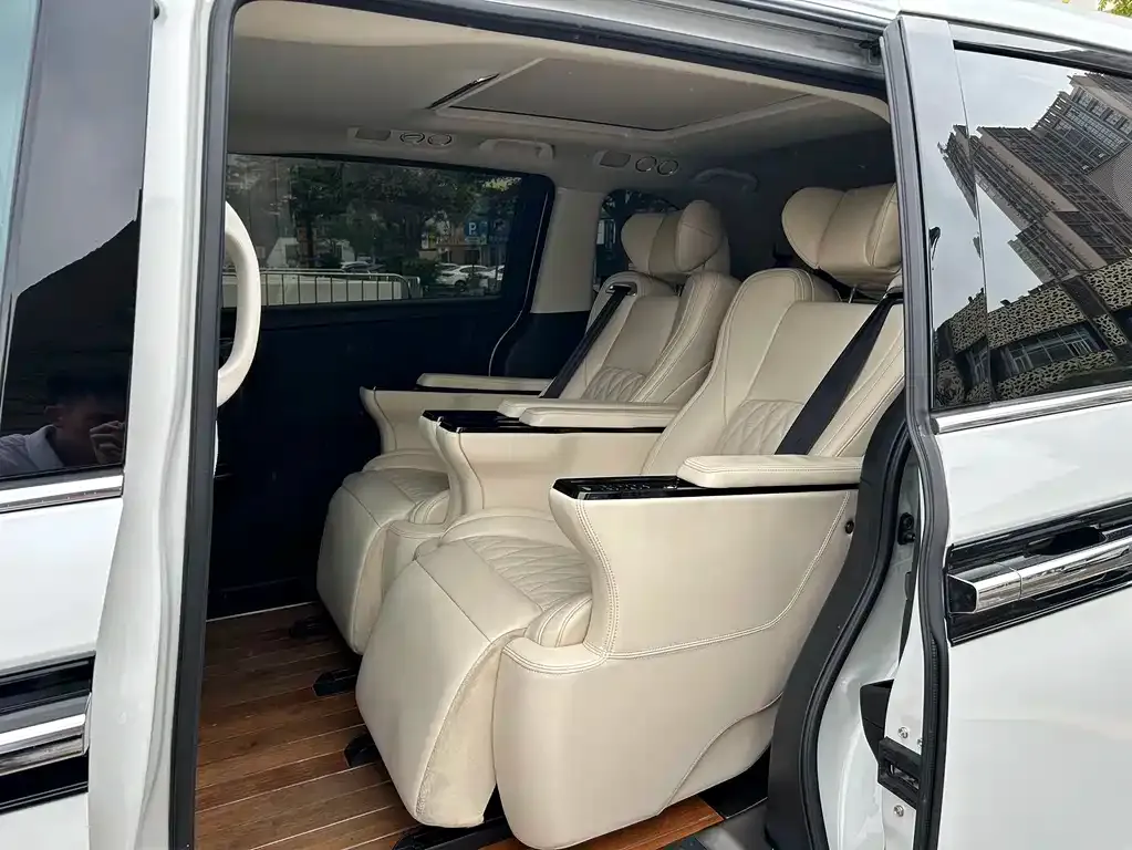 Honda Elysion 2021 из CN, фото 3