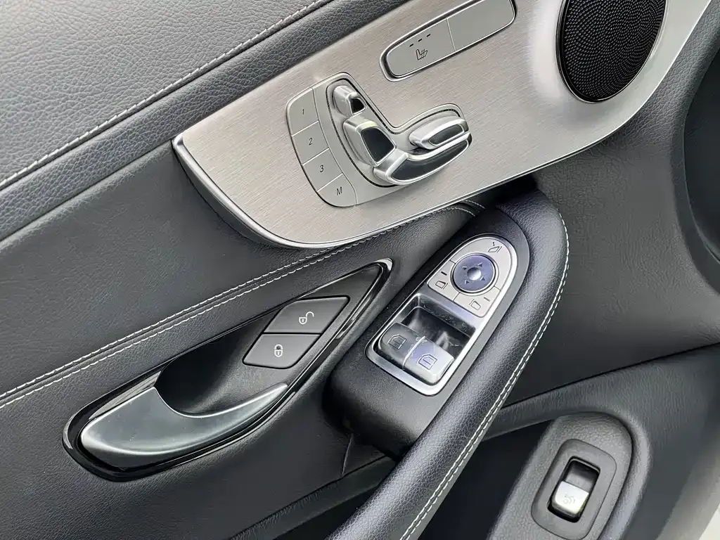 Mercedes-Benz C-Class (Import) — фото 10
