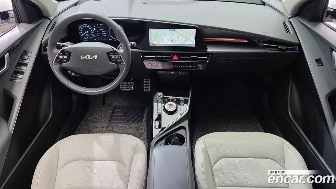 Kia Niro — фото 9