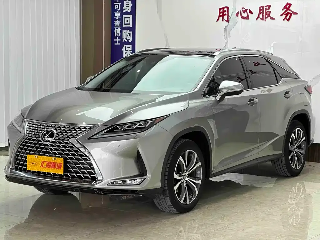 Lexus RX — фото 1