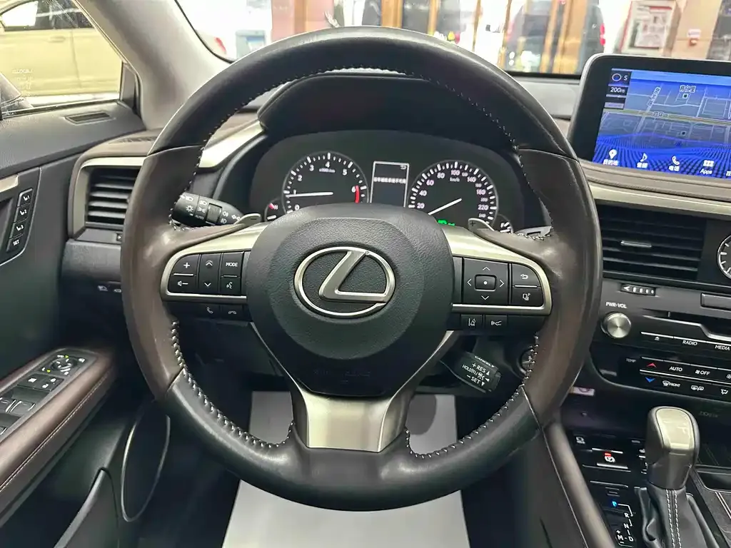 Lexus RX — фото 5