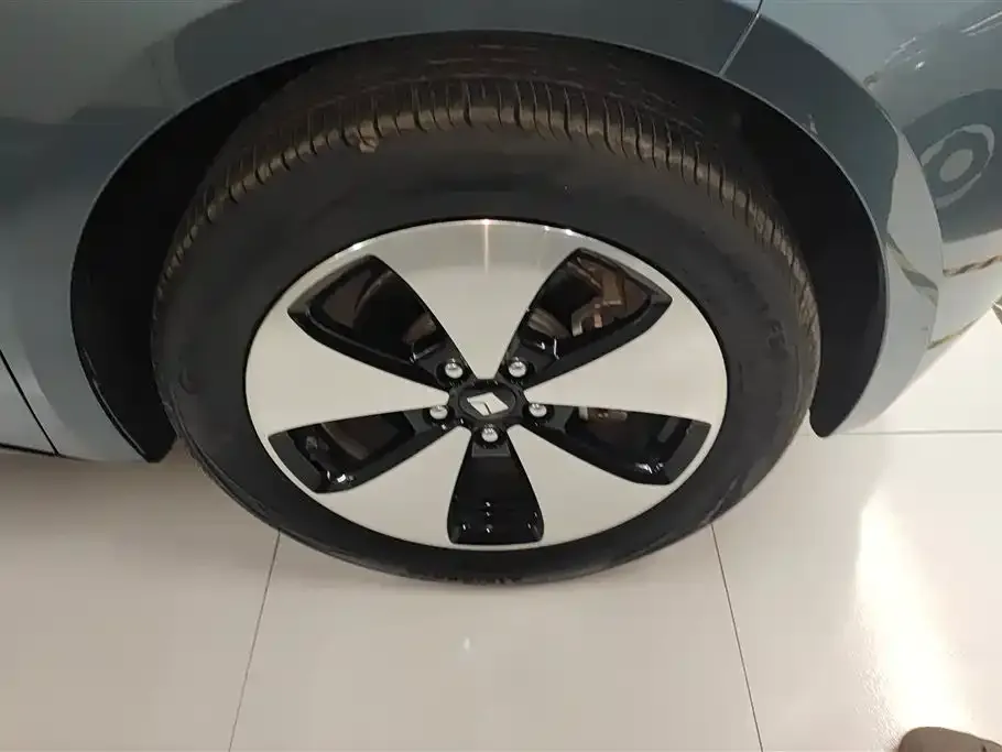Baojun Yunduo — фото 2
