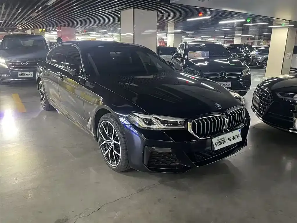 BMW 5 Series — фото 10