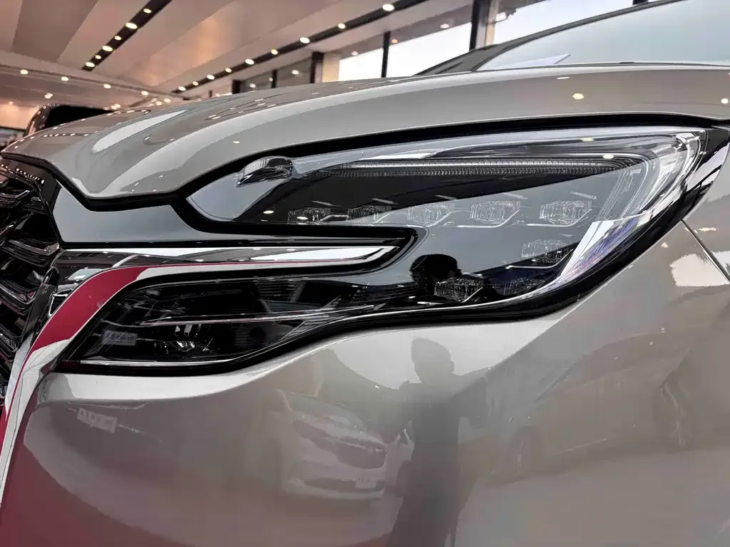 Buick GL8 2024 из CN, фото 3