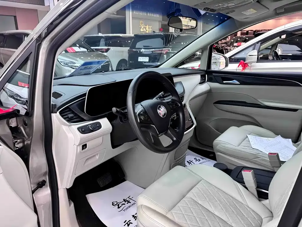 Buick GL8 2024 из CN, фото 2