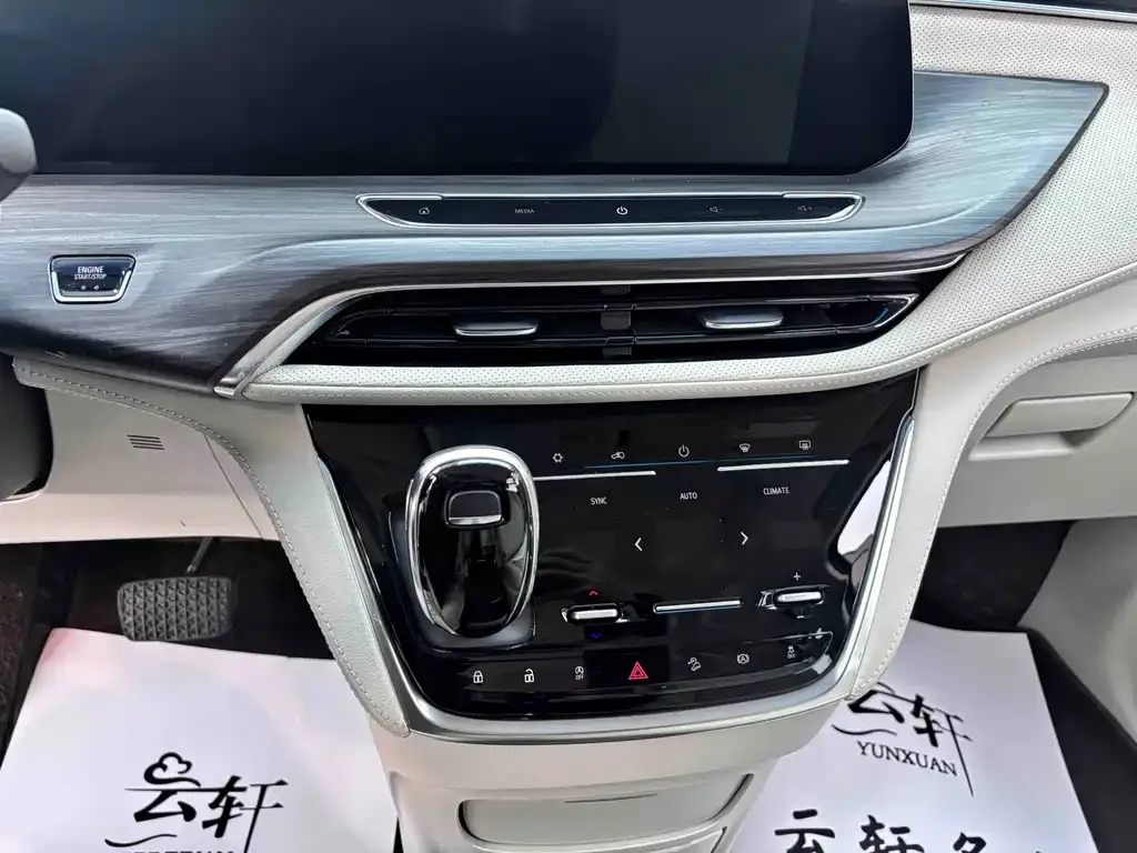 Buick GL8 2024 из CN, фото 4