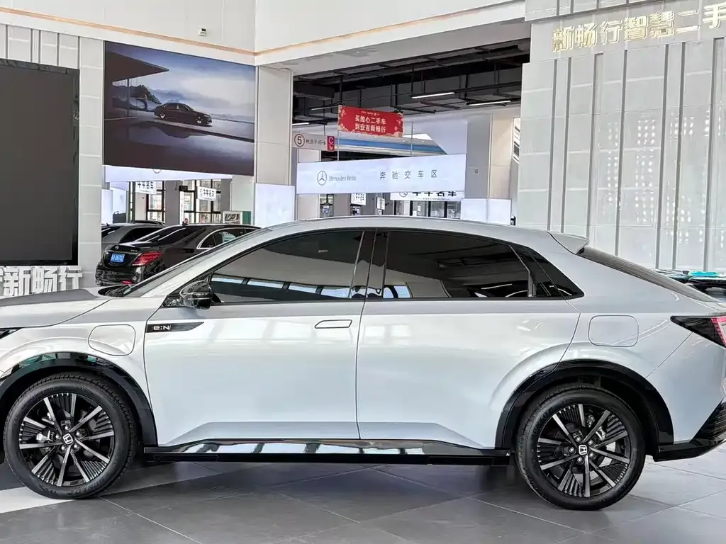 Honda e:NP2 2024 из CN, фото 5