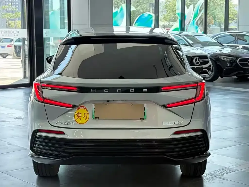 Honda e:NP2 2024 из CN, фото 8