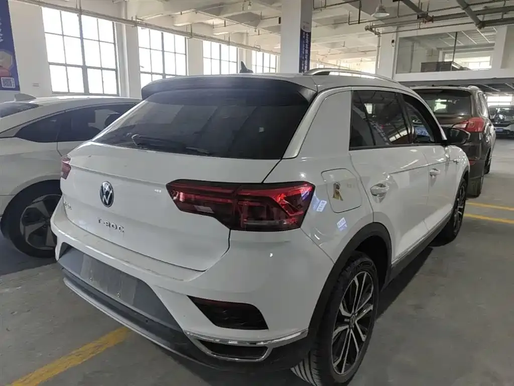 Volkswagen T-Roc 2023 из CN, фото 4