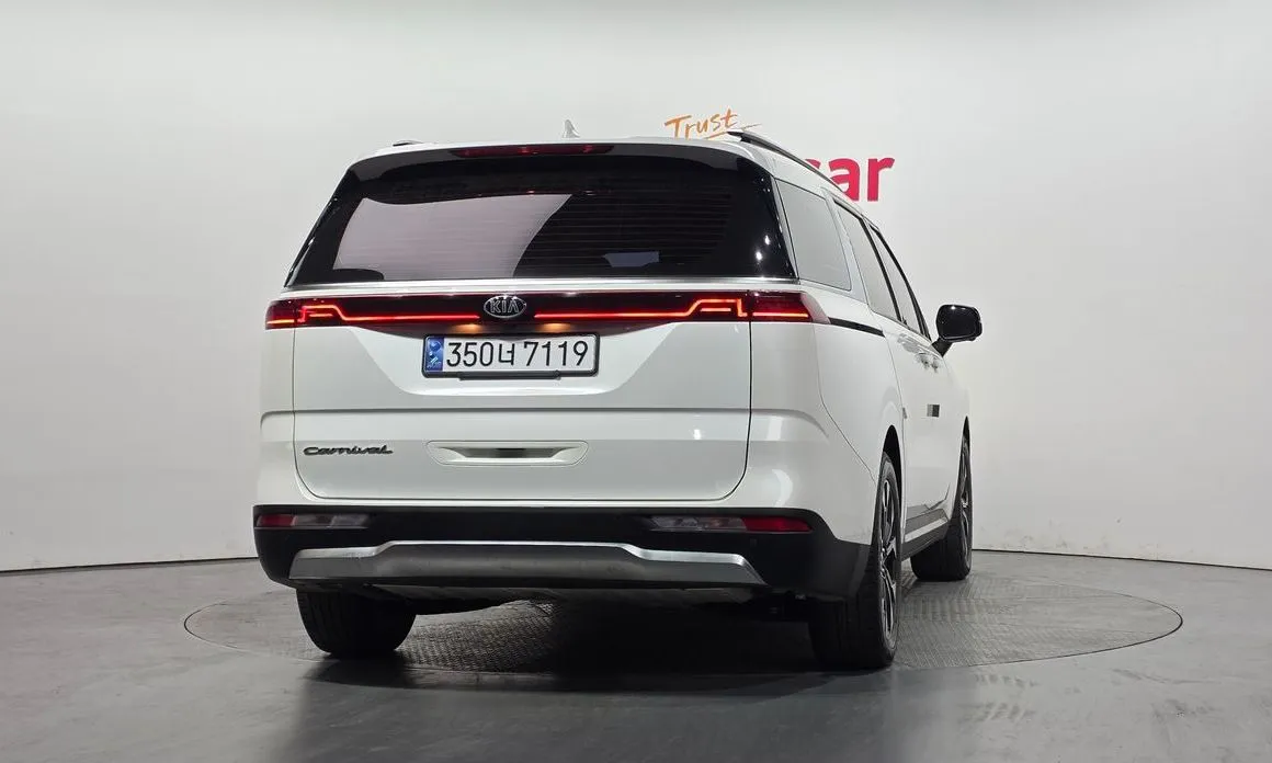 Kia Carnival — фото 2