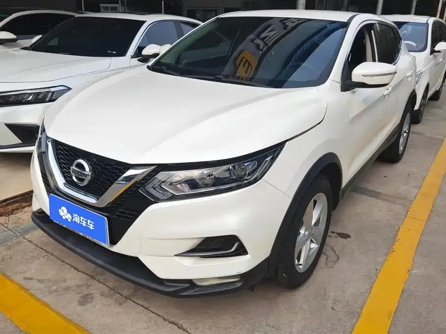 Nissan Qashqai — фото 1