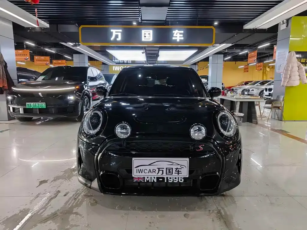 MINI Cooper (3-door) — фото 1