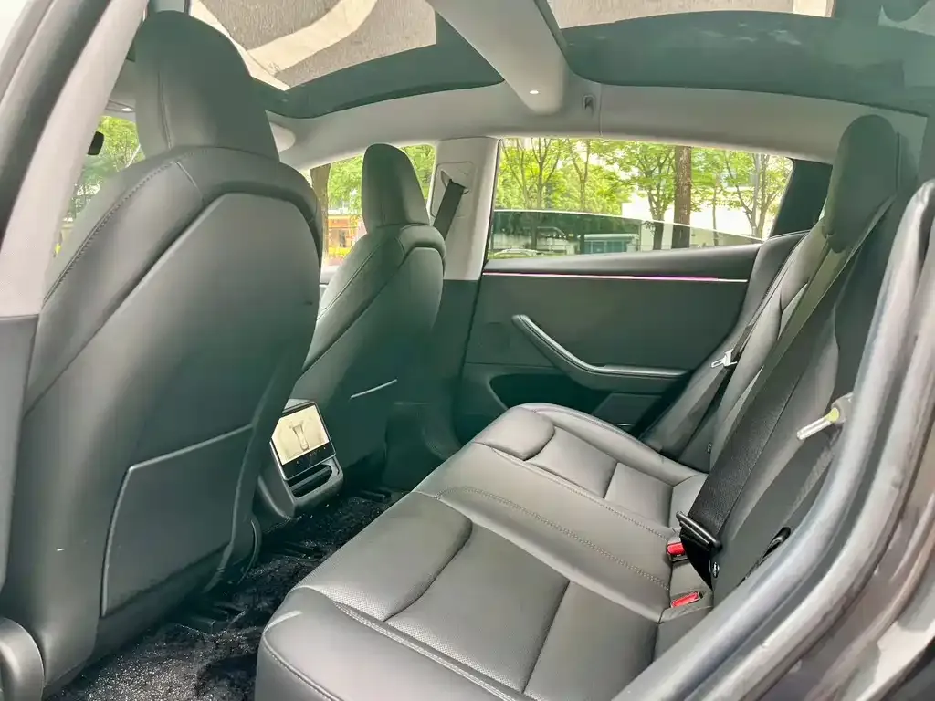 Tesla Model 3 — фото 3