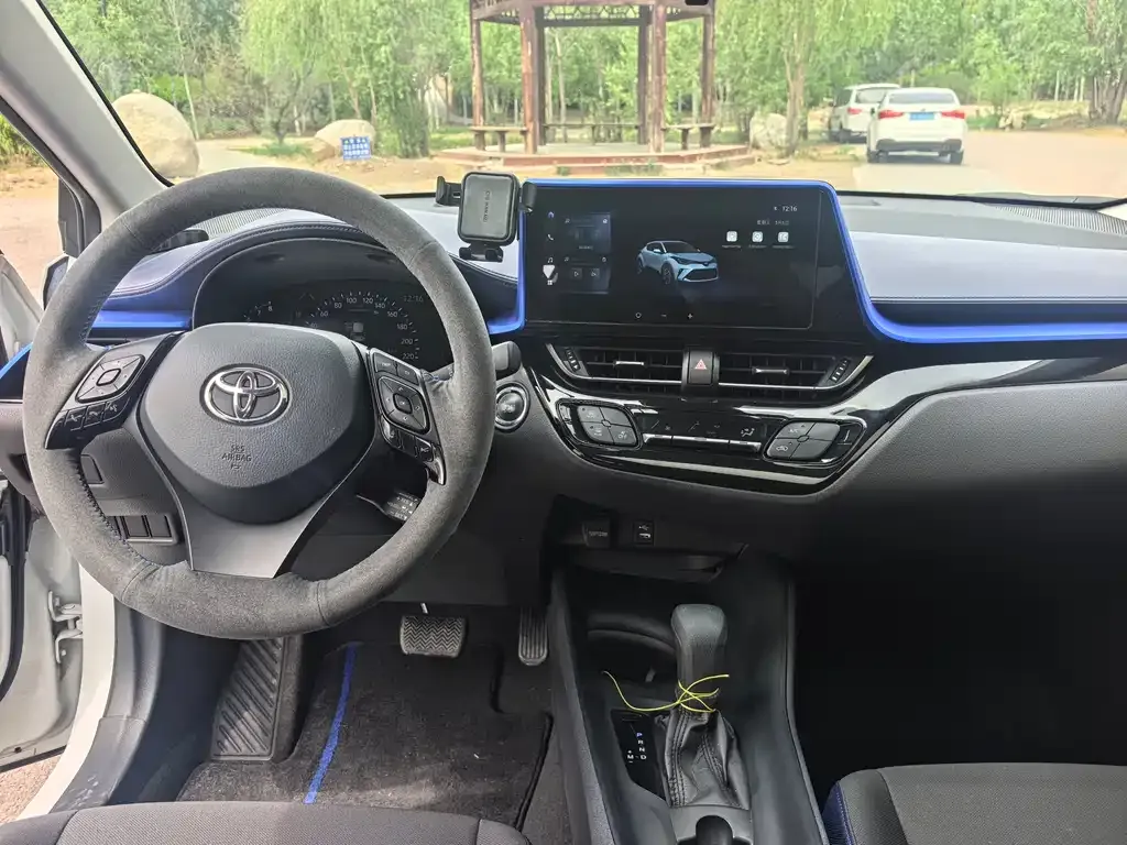 Toyota C-HR 2024 из CN, фото 2