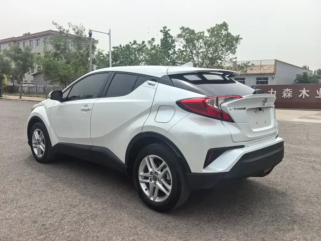 Toyota C-HR 2024 из CN, фото 9